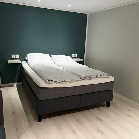 Guest house Cozy Basement In *
