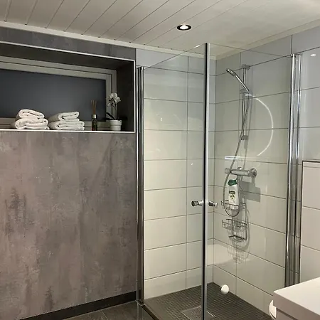 Cozy Basement In 3* Оркангер