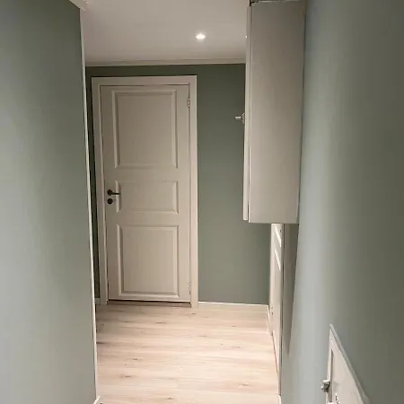 Cozy Basement In Affittacamere 3*